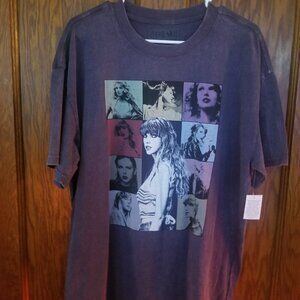 Taylor Swift T shirt SZ Large